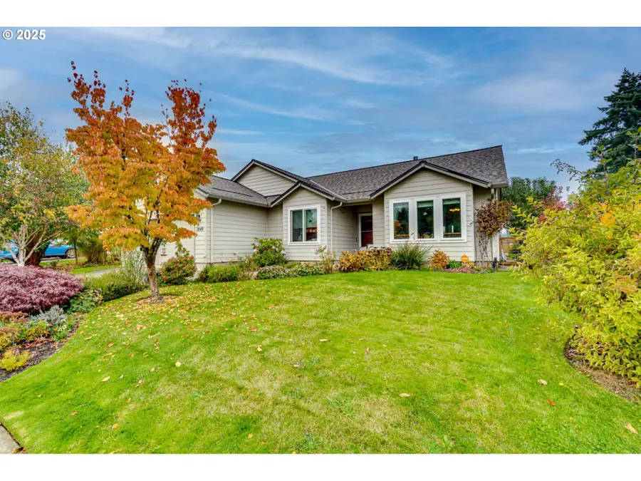 2049 NE Grandhaven St, McMinnville, OR 97128 - Image #3