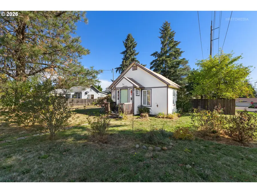 909 Johnson St, Oregon City, OR 97045 - #2