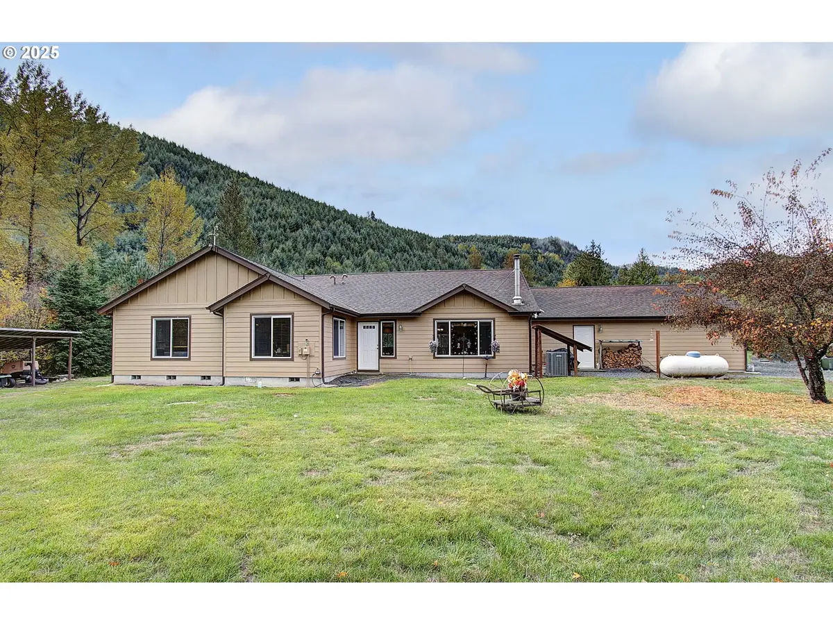 133 Lost Creek Dr, Glenoma, WA 98336 - #1