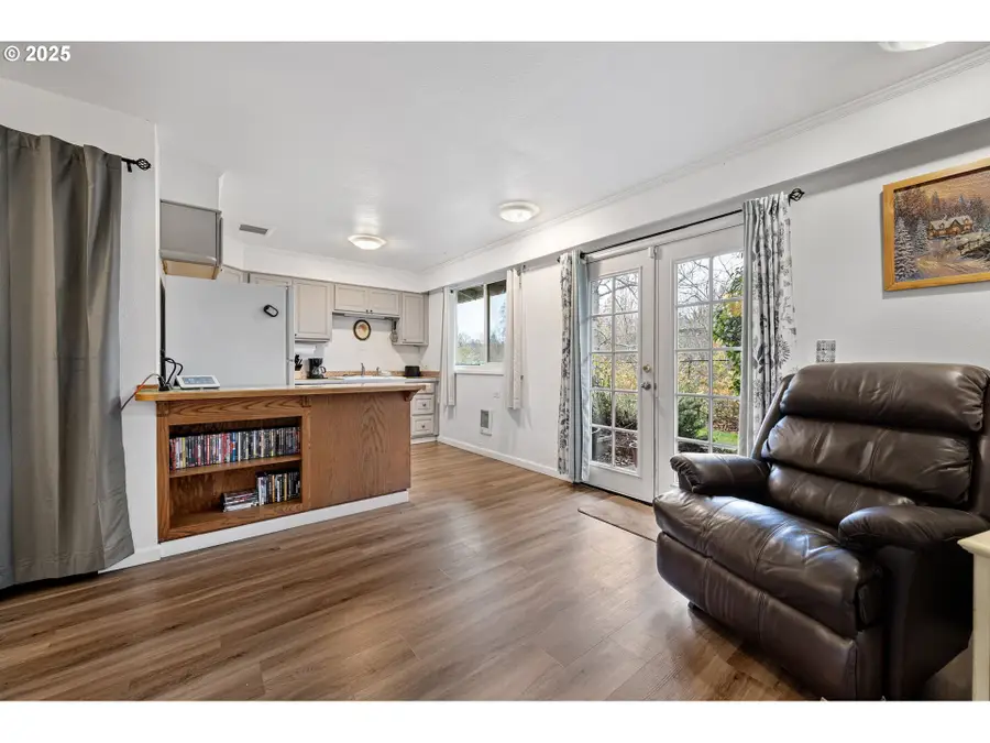 2132 W 14th Ct, Eugene, OR 97402 - Image #3