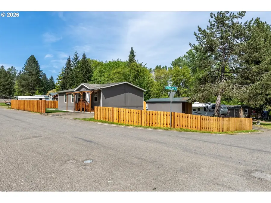 101 Sir Lancelot Dr, Castle Rock, WA 98611 - #3