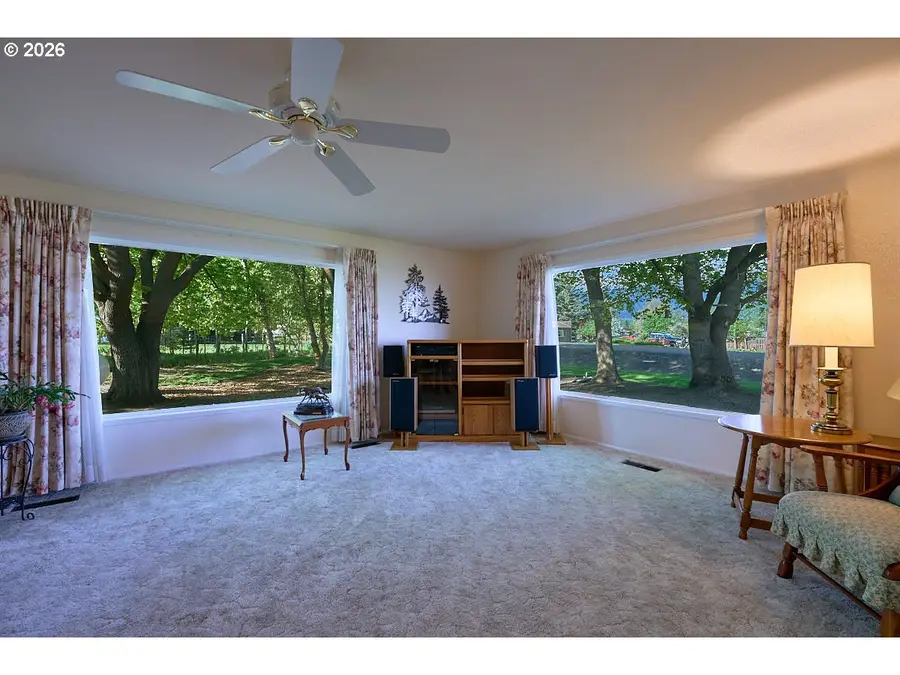 502 N Lake St, Joseph, OR 97846 - #3