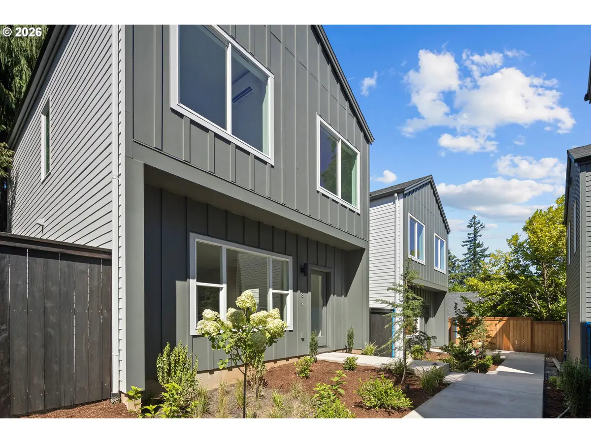 3823 SW Pomona St, Portland, OR 97219 - #1
