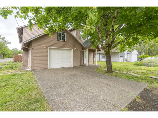 301 Flower Ln, Dayton, OR 97114
