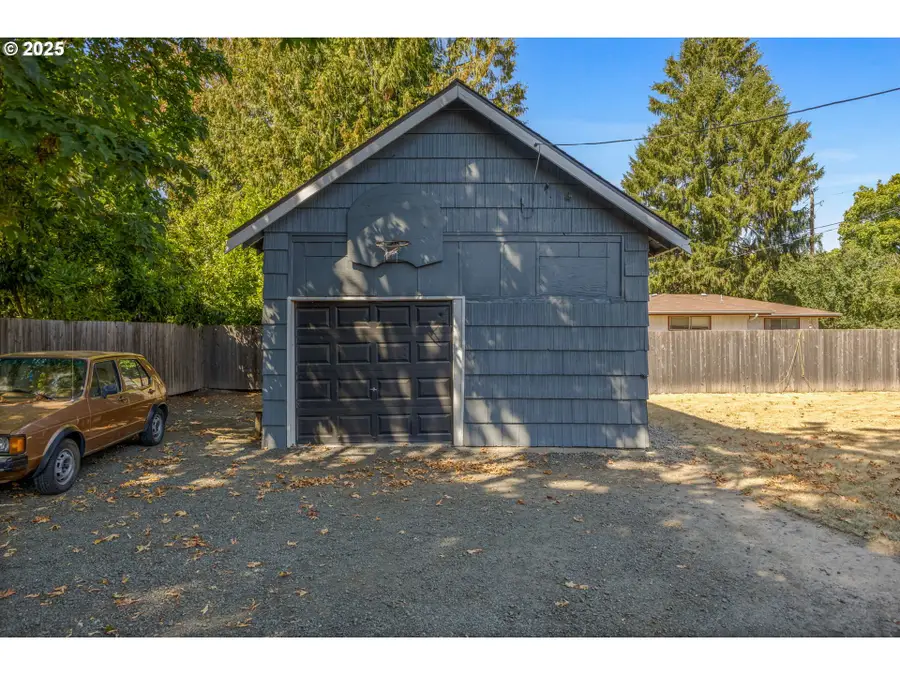1919 NW Buchanan Ave, Corvallis, OR 97330 - #3