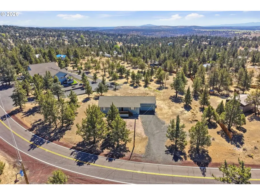 9550 SW Shad Rd, Terrebonne, OR 97760 - #3