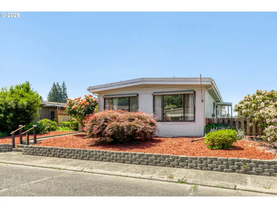 11524 SW Royal Villa Dr, Tigard, OR 97224 - #2