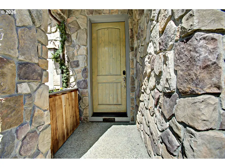 13197 SW Bedford St, Tigard, OR 97224 - #2