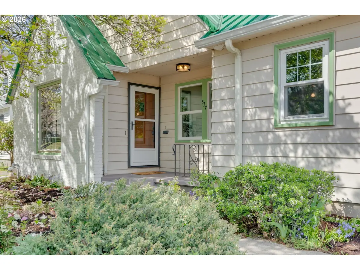 537 N Stafford St, Portland, OR 97217 - #1