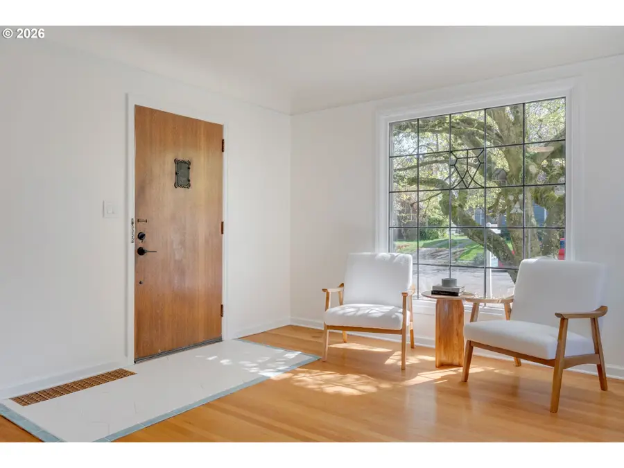 537 N Stafford St, Portland, OR 97217 - #2