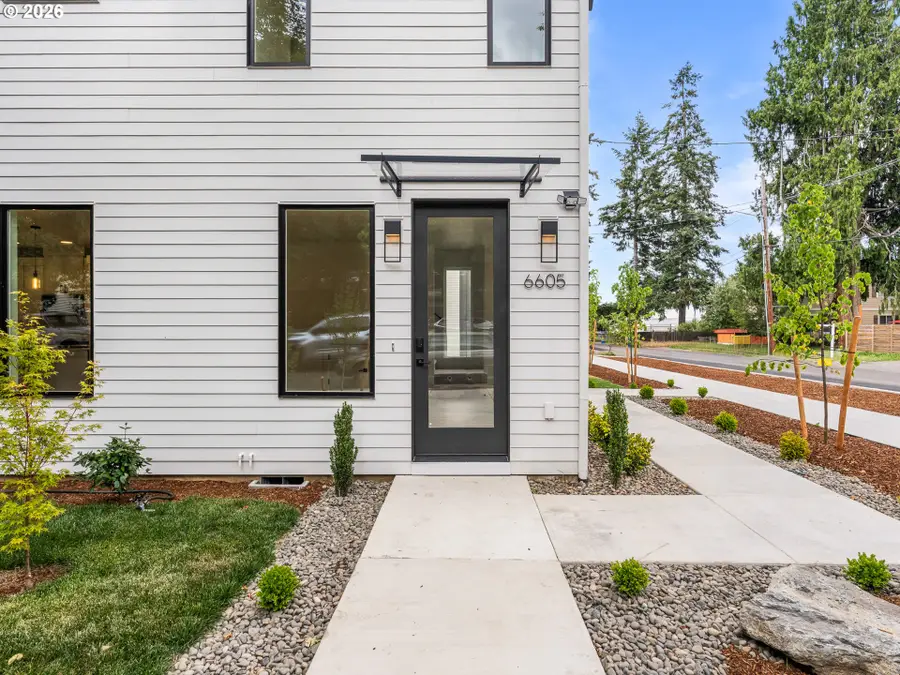 6605 N Seneca St, Portland, OR 97203 - #2