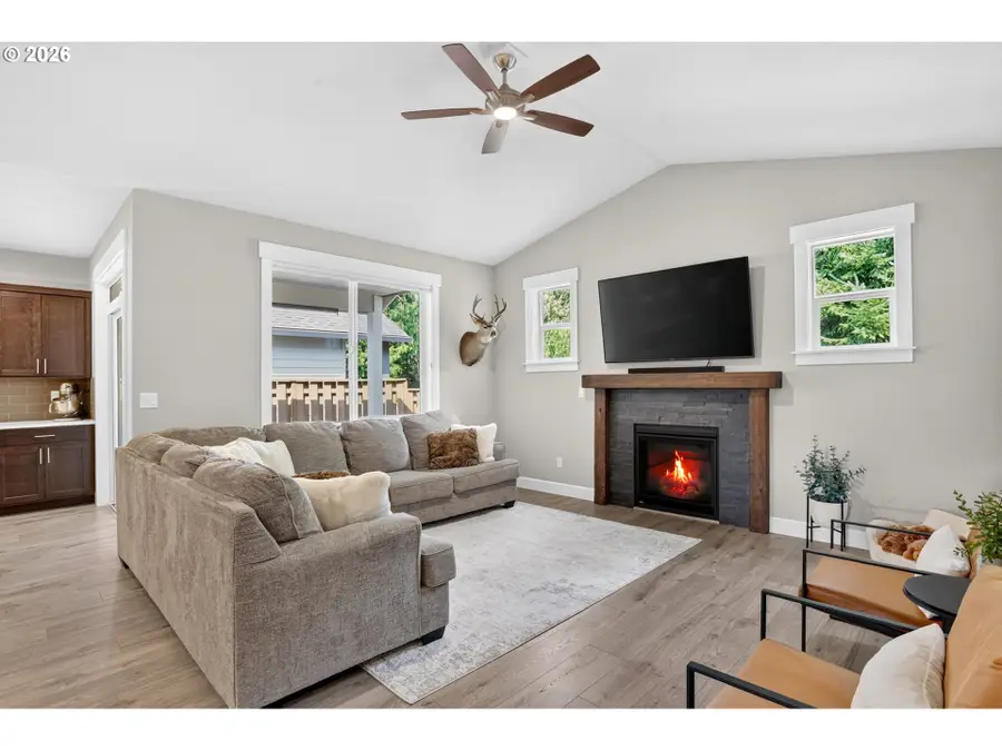 1094 NE Regan Hill Loop, Estacada, OR 97023 - #3