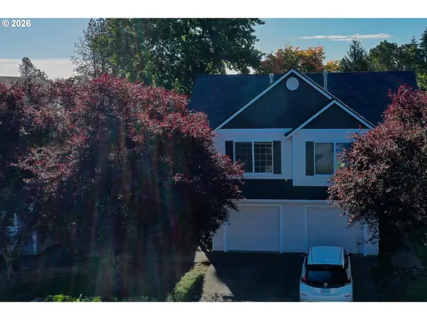 35457 Oakwood Dr, StHelens, OR 97051