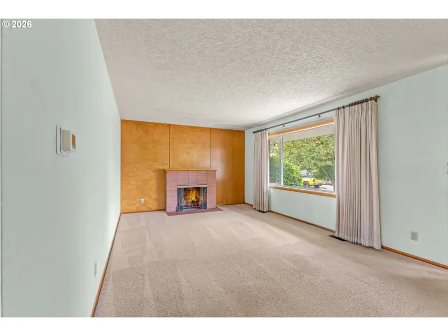 1136 SE 146th Ave, Portland, OR 97233 - #3