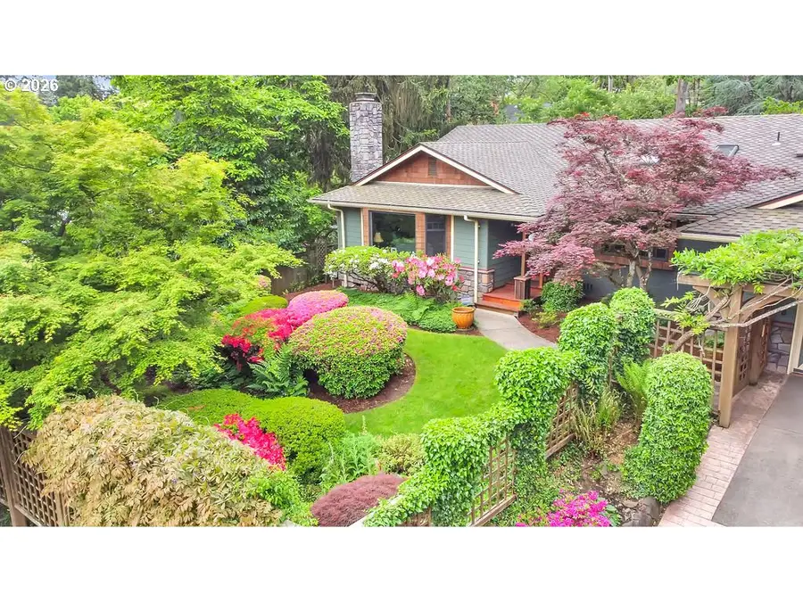 2620 W 22nd Ave, Eugene, OR 97405 - #2