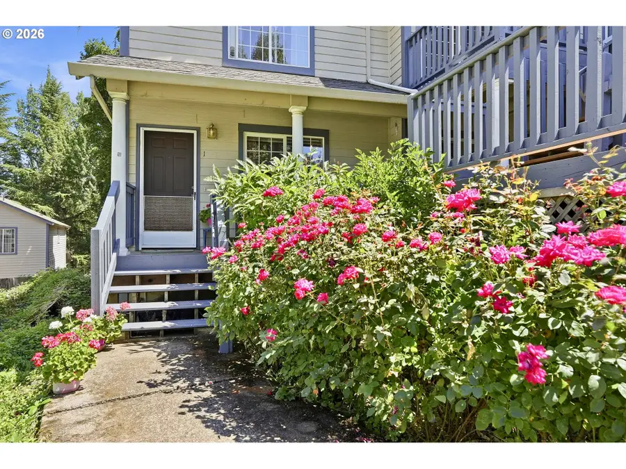 2712 SE Lakewood Dr, Milwaukie, OR 97222 - #3
