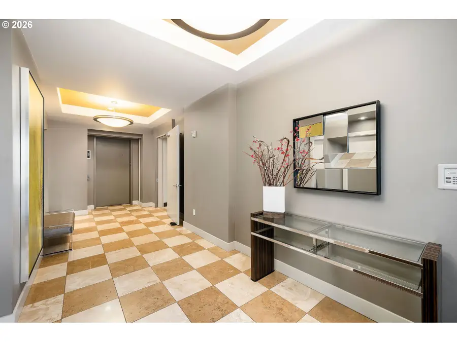 1930 NW Irving St Nw #401, Portland, OR 97209 - #3