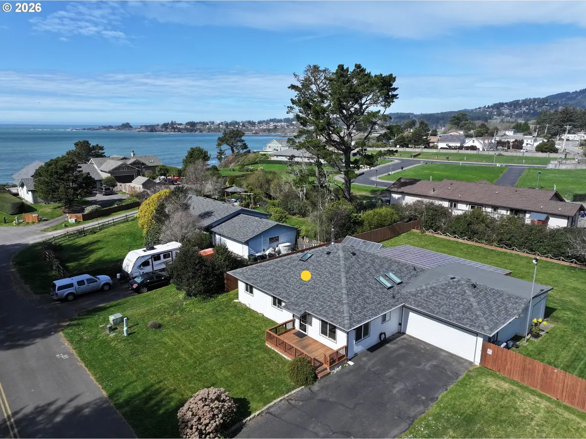 97935 Holly Ln, Brookings, OR 97415 - #1