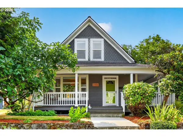 2006 NE Liberty St, Portland, OR 97211