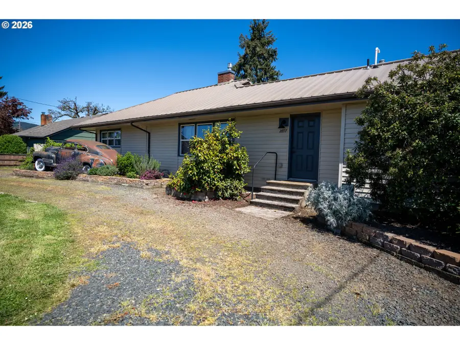 2897 Game Farm Rd, Springfield, OR 97477 - #3