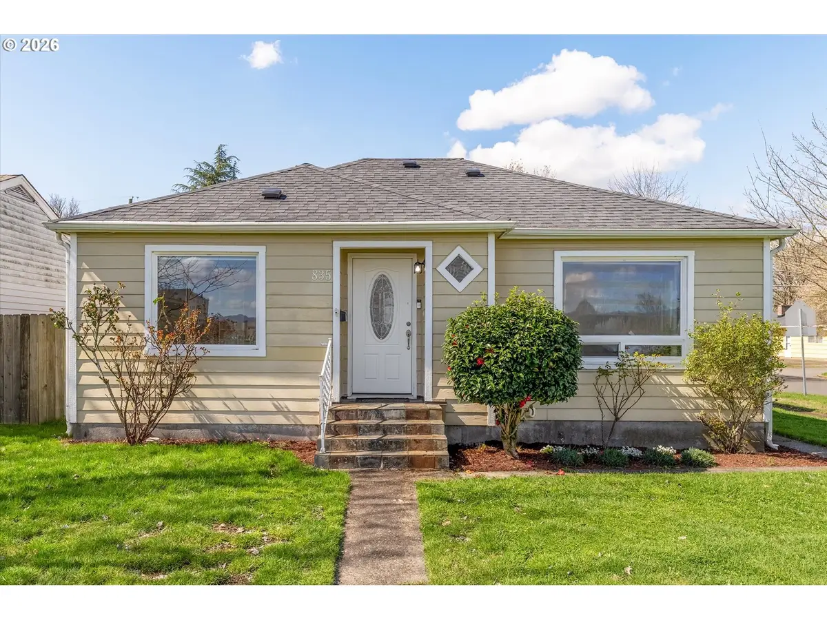 835 20th Ave, Longview, WA 98632 - #1