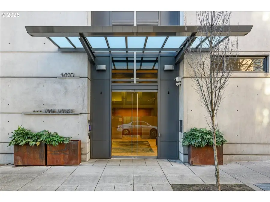 1410 NW Kearney St #814, Portland, OR 97209 - #2