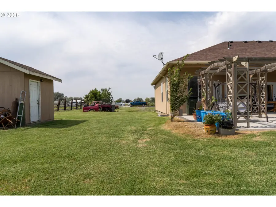 78639 Tyler Ln, Boardman, OR 97818 - #2