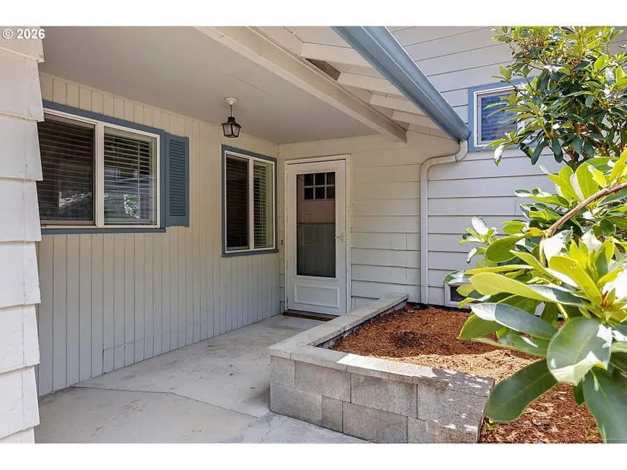 4777 Larkwood St, Eugene, OR 97405 - #3