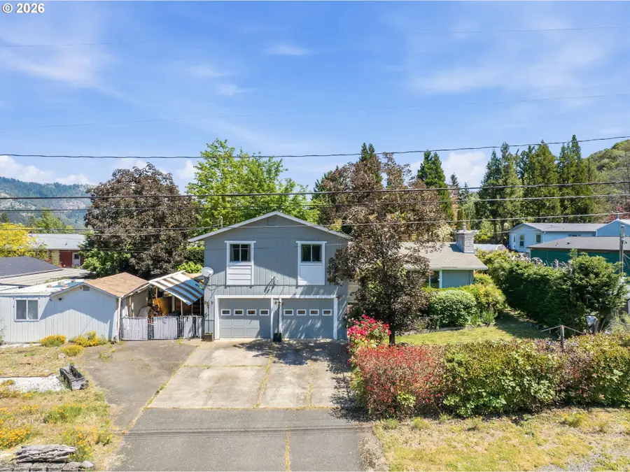 125 Susan St, Tri City, OR 97457 - #2