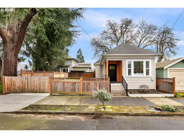 722 NE Skidmore St, Portland, OR 97211