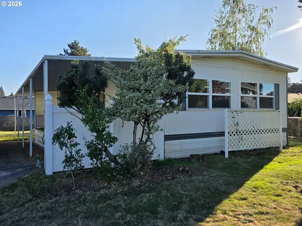 21016 SE Stark St #30, Gresham, OR 97030