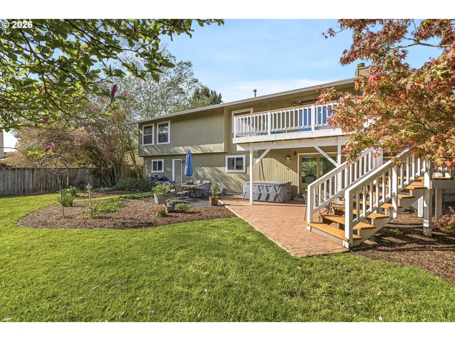 200 E Foothills Dr, Newberg, OR 97132 - #2