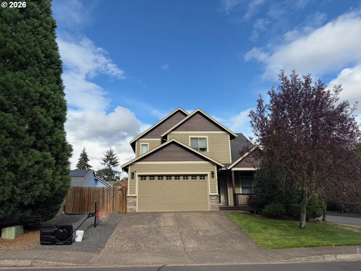 410 N 7th St, Carlton, OR 97111 - #1