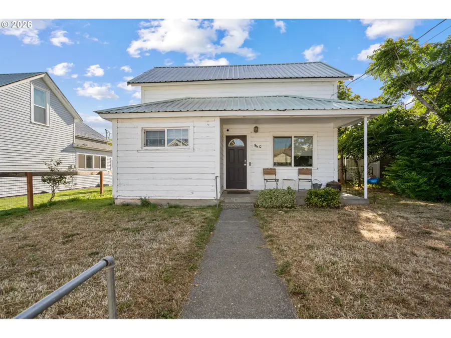 560 N Gale St, Heppner, OR 97836 - #2