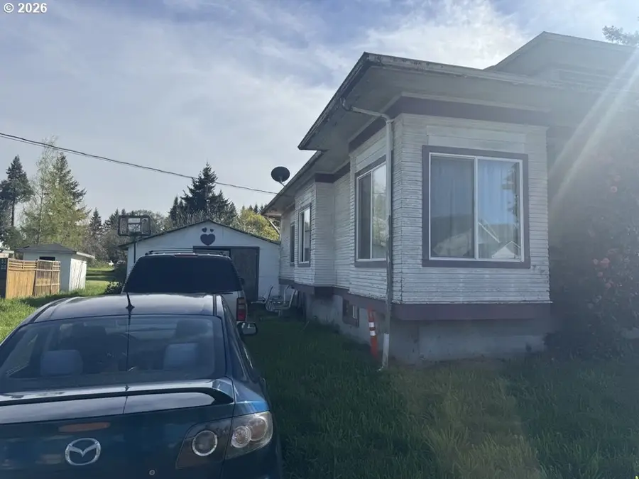 211 Church St, Amity, OR 97101 - #3