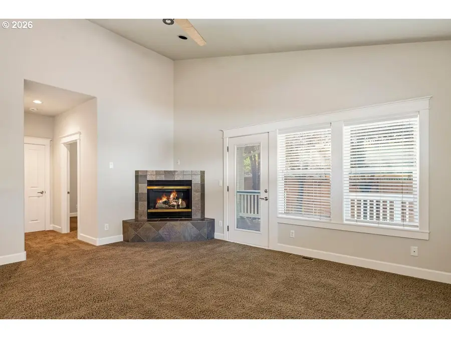 20651 Sierra Dr, Bend, OR 97701 - #3
