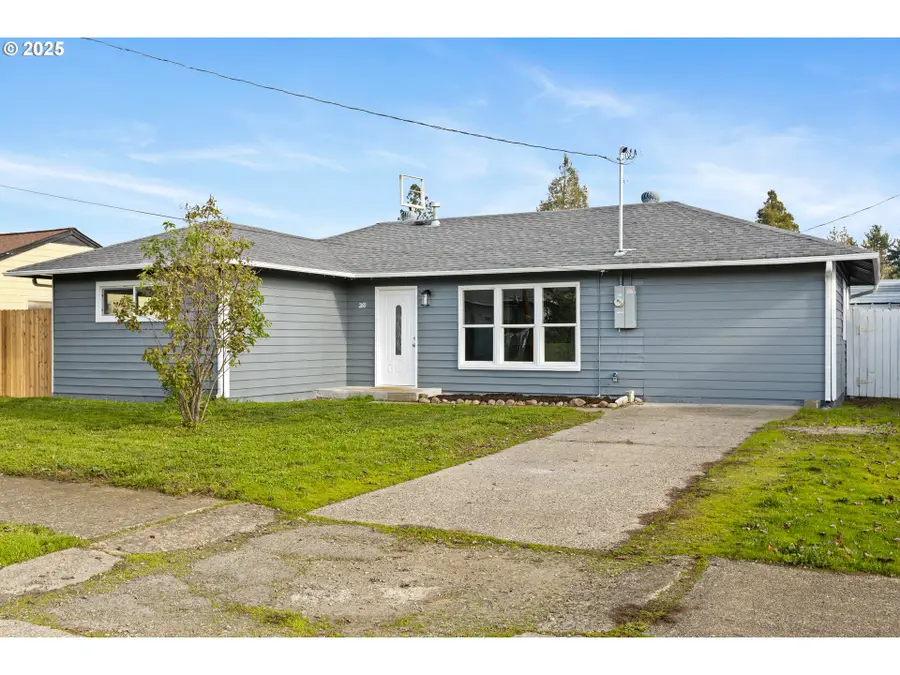 260 SW Ford Ave, Winston, OR 97496 - Image #3