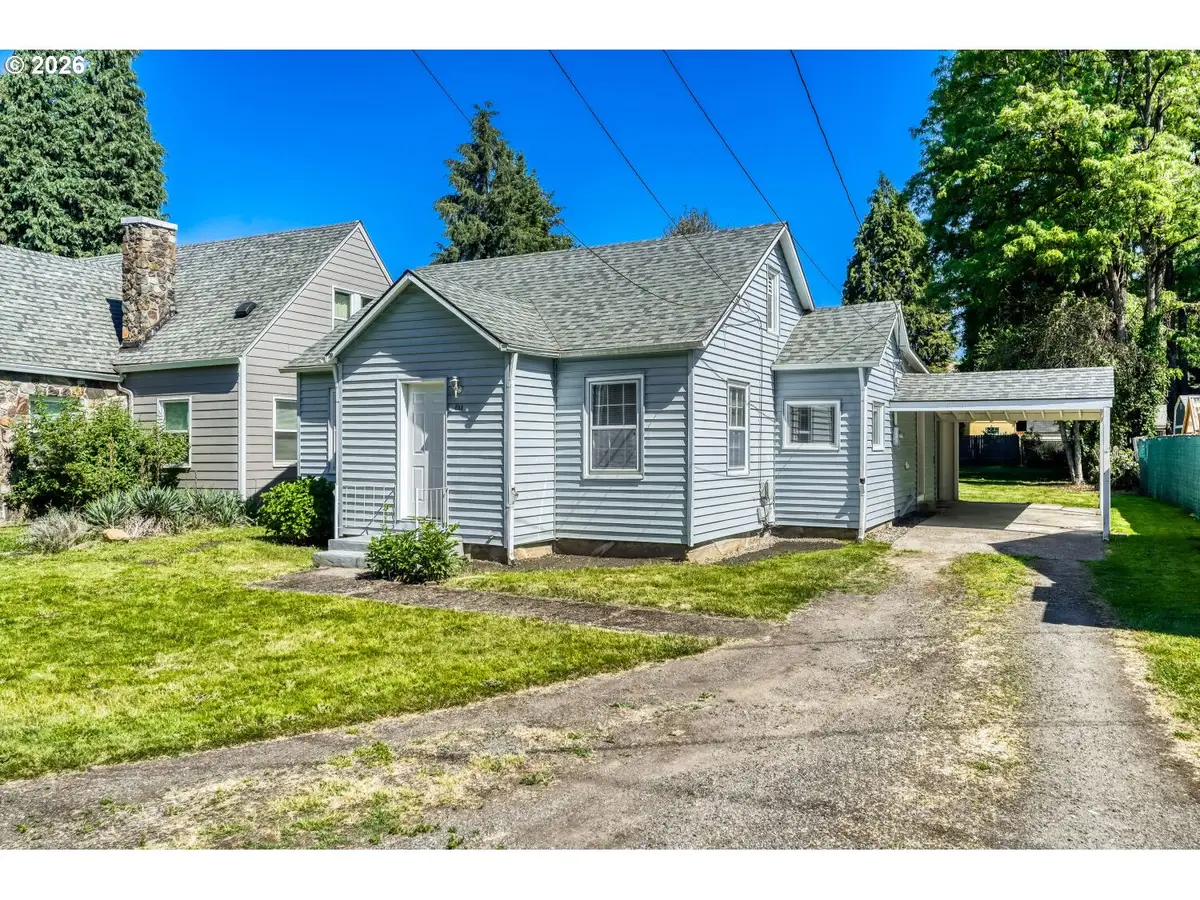 869 E St, Washougal, WA 98671 - #1
