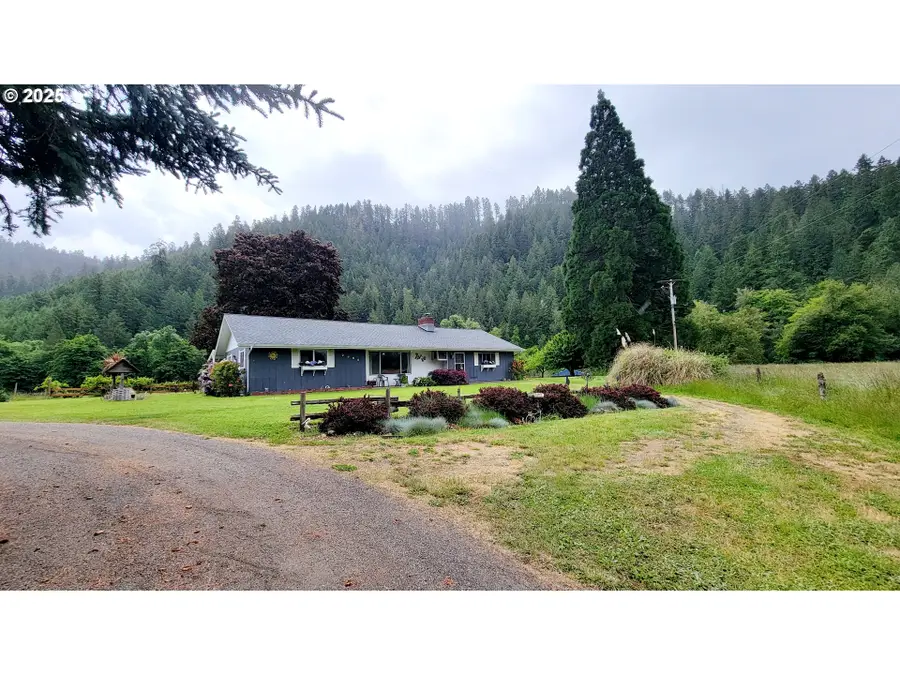 2965 S Myrtle Rd, Myrtle Creek Riddle, OR 97457 - #3