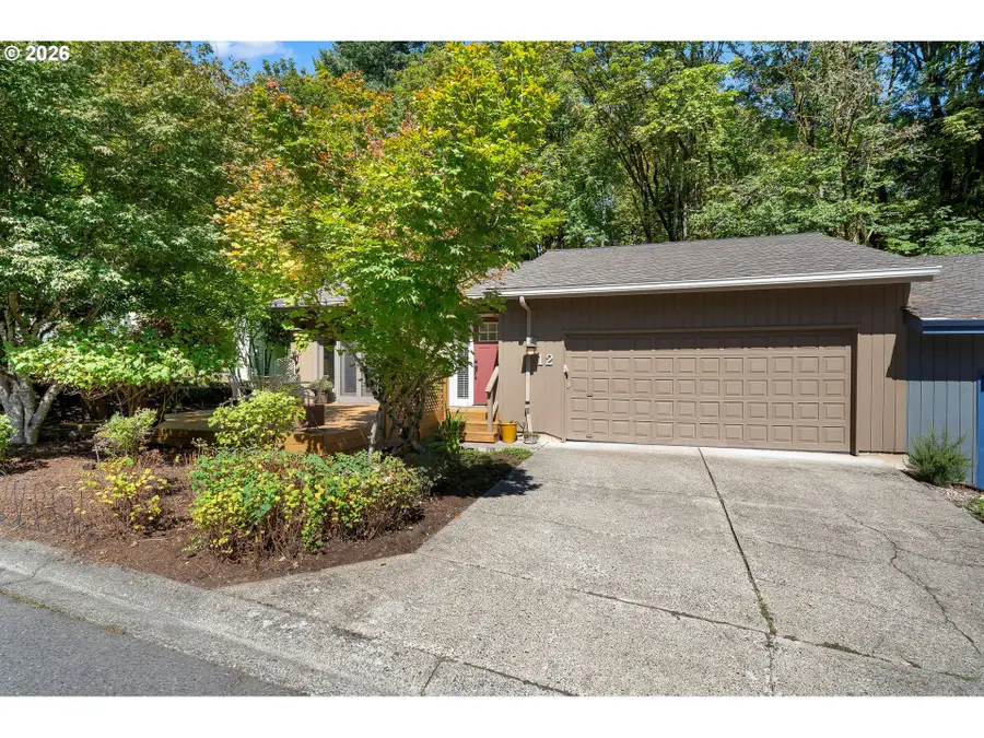 12 Mountain Cir, Lake Oswego, OR 97035 - #2