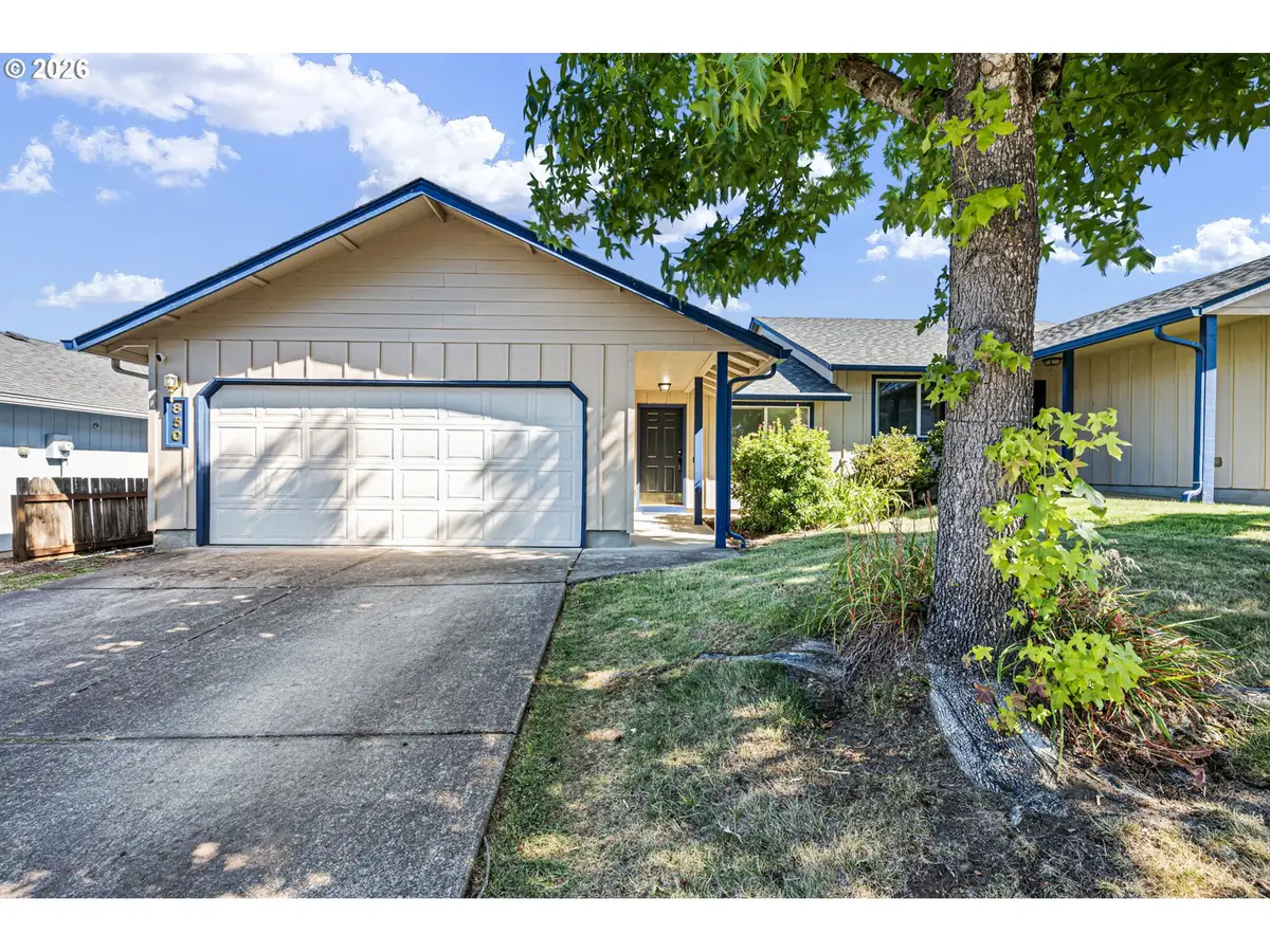 850 E Benjamin Ave, Cottage Grove, OR 97424 - #1