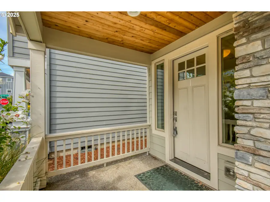 16223 NW Ashfield Dr, Beaverton, OR 97006 - Image #2