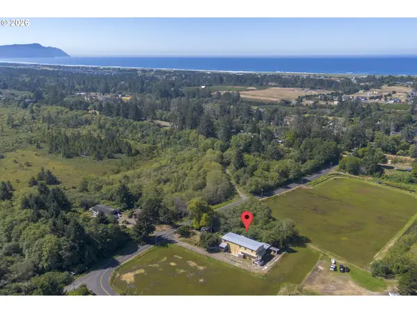 88952 Dellmoor Loop, Warrenton, OR 97146