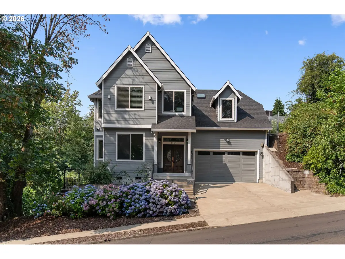 2903 NE Fremont Dr, Portland, OR 97220 - #1