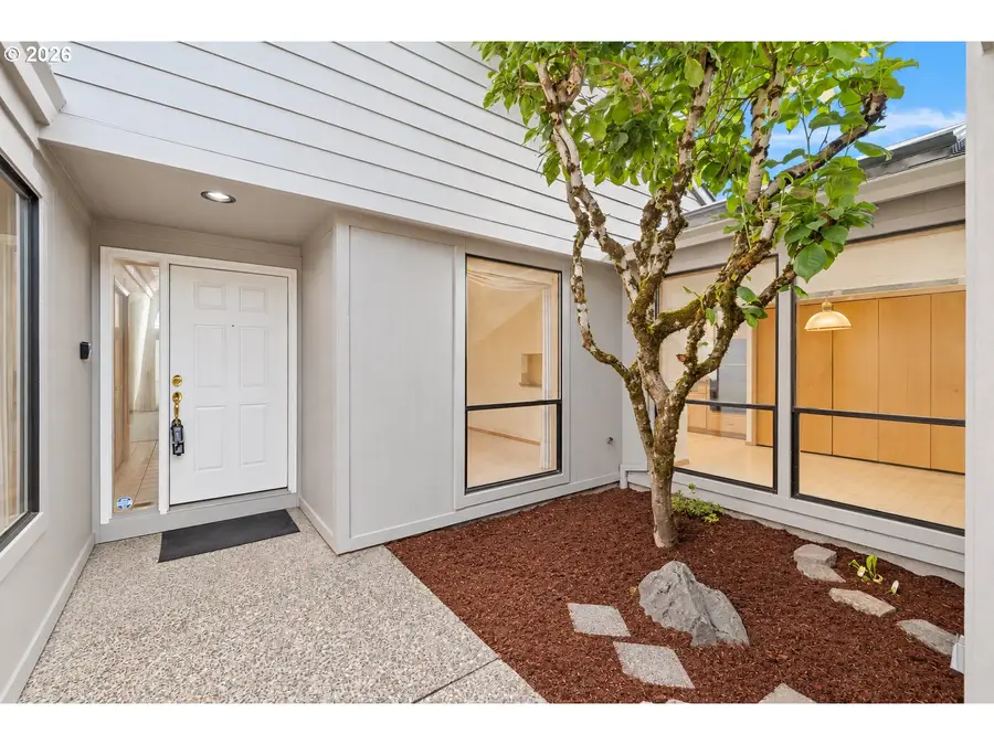 15705 NE Eugene St, Portland, OR 97230 - #2