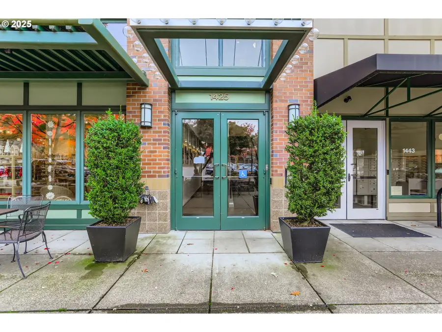 1425 NE 61st Ave #310, Hillsboro, OR 97124 - Image #2