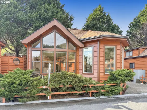 97748 N Bank Chetco River Rd #13, Brookings, OR 97415