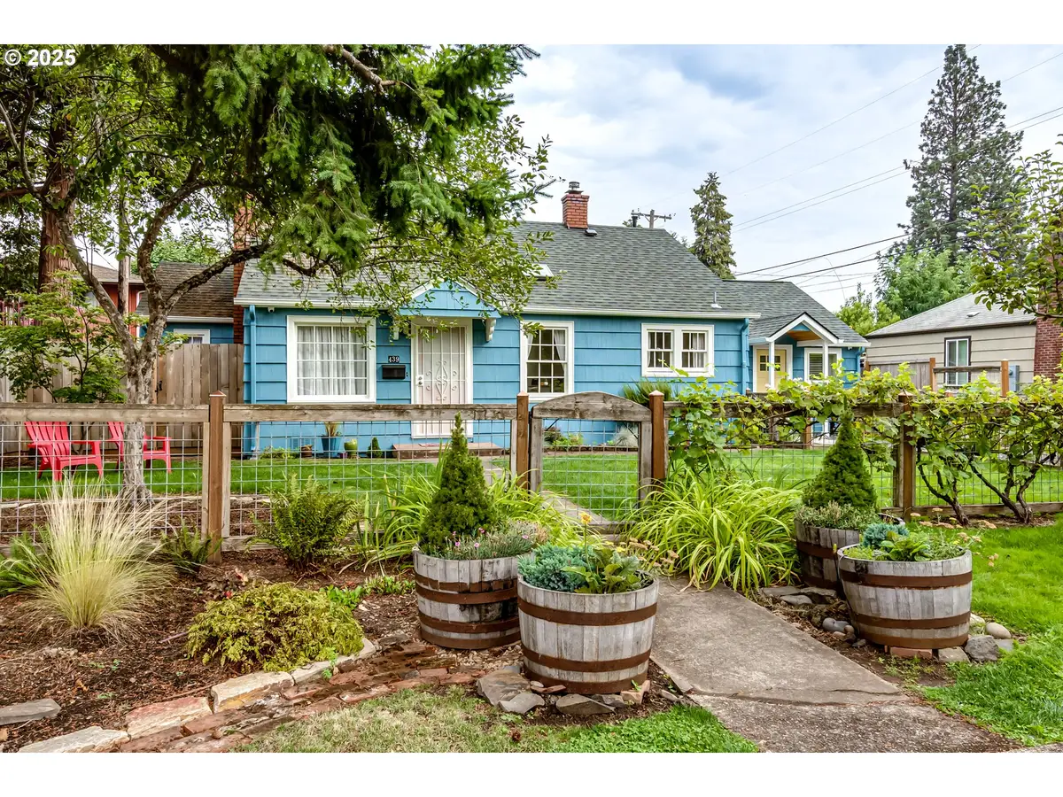 439 Almaden St, Eugene, OR 97402 - #1