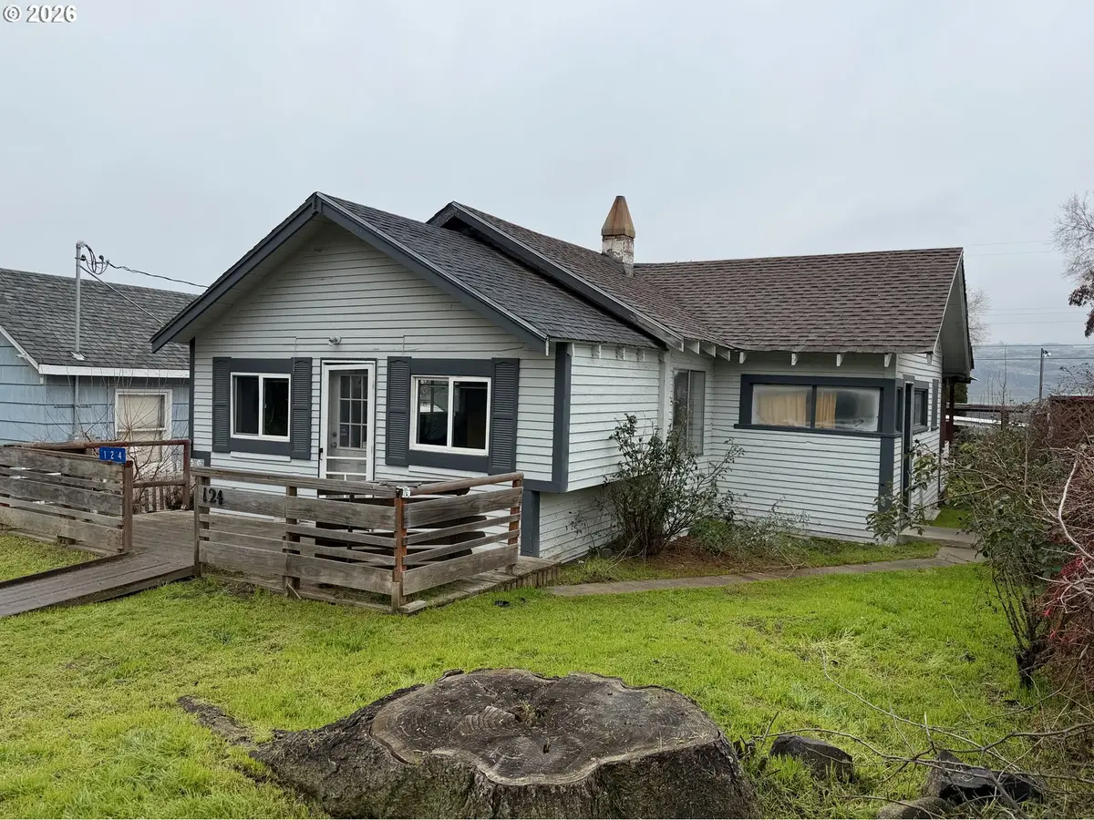 124 Main St, Wishram, WA 98673 - #1
