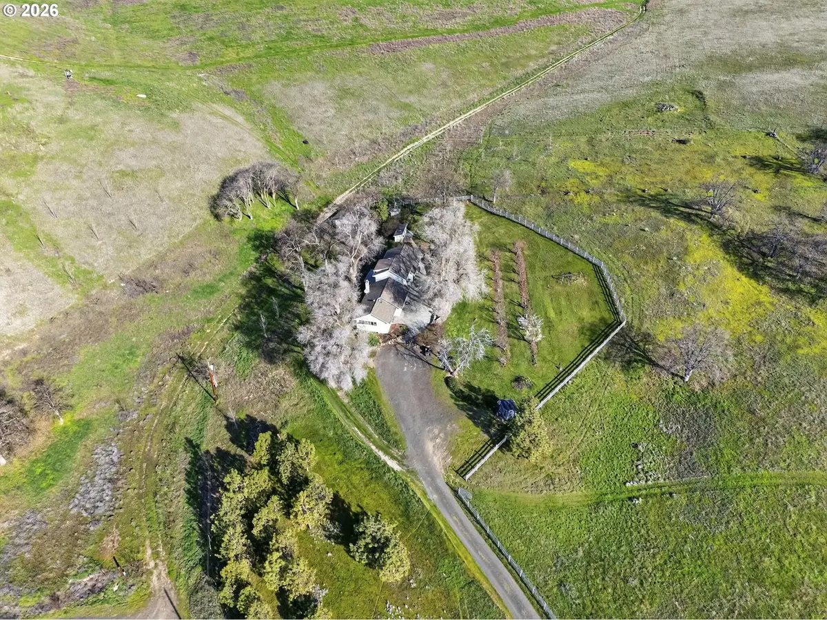 3455 Three Mile Rd, The Dalles, OR 97058 - #1